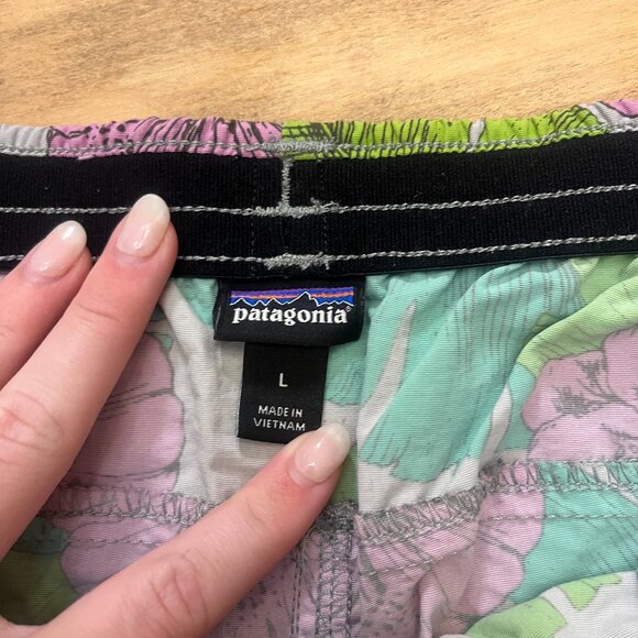 Patagonia Women's Baggies - Floral - Picture 3 of 3